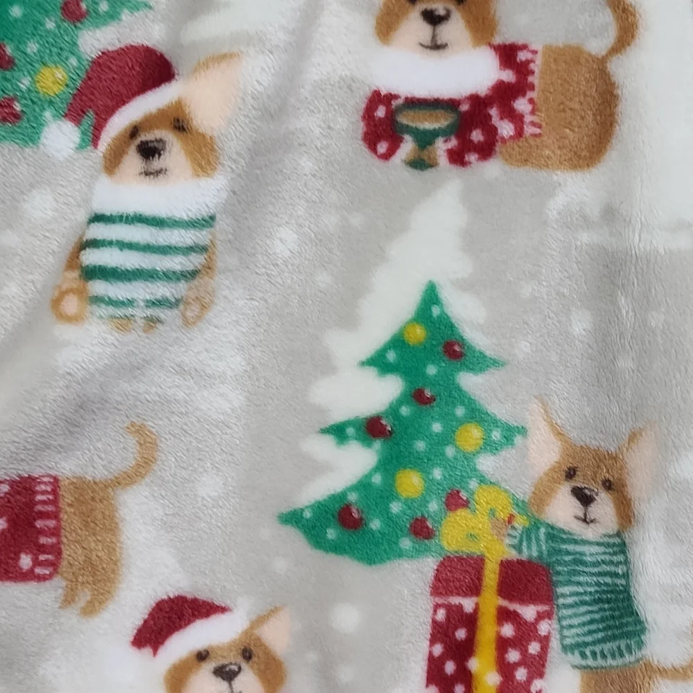 Corgi Dog Christmas Tree Santa Hat & Presents Soft Cozy Oversized Throw Blanket
